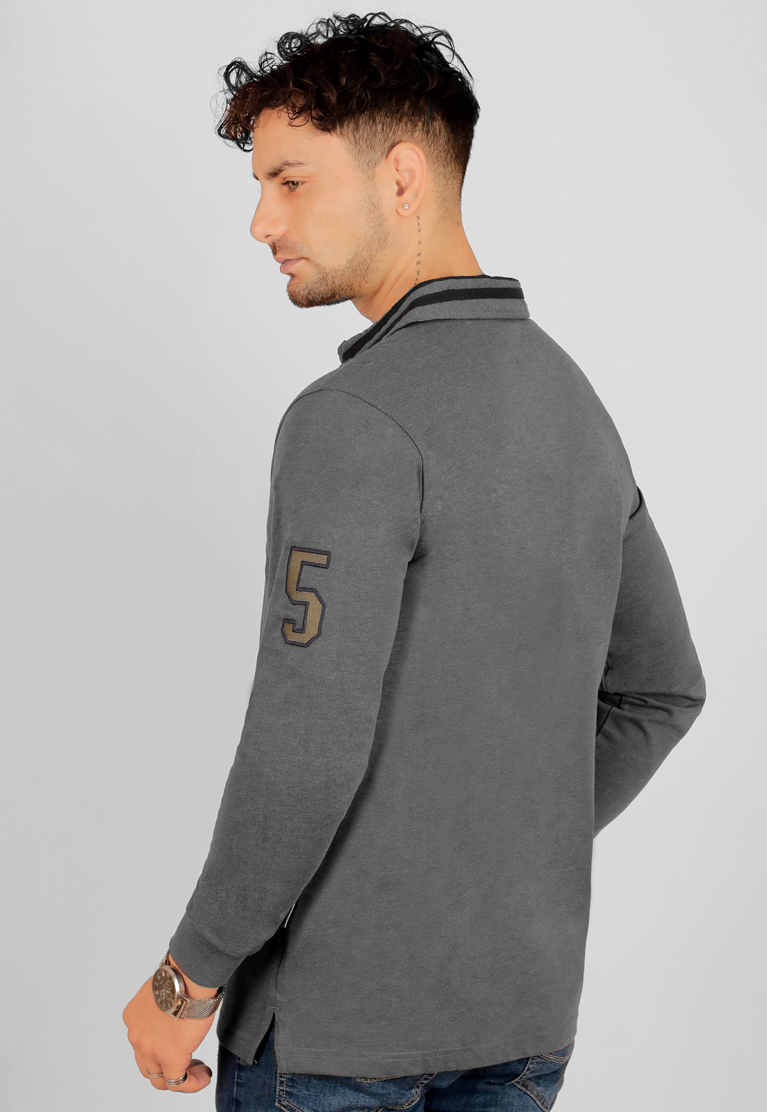 Polerón cuello con vivos, 100% algodón