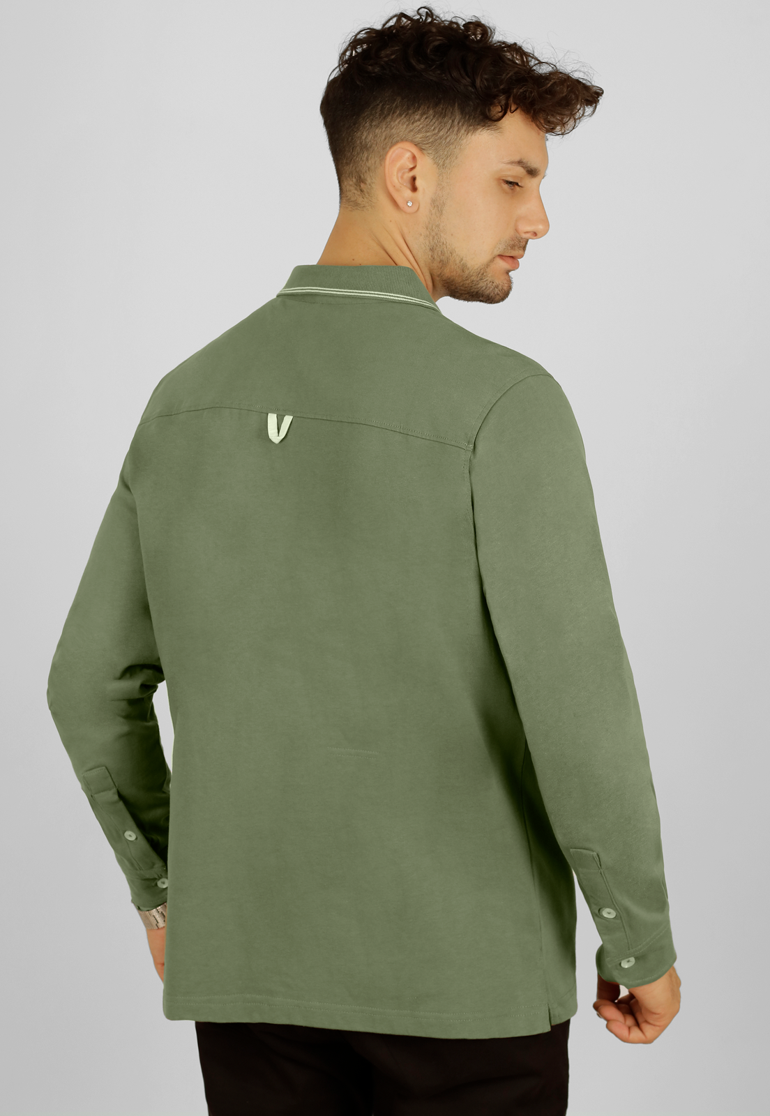 Polerón cuello tejido con ribete, 100% algodón